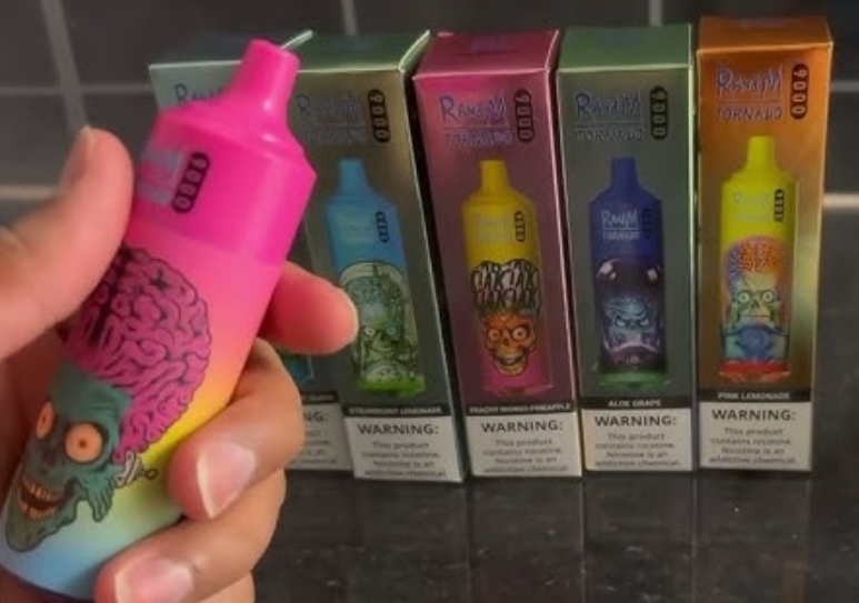 Exploration du RandM Tornado 9000 : Une Révolution dans le Monde du Vapotage